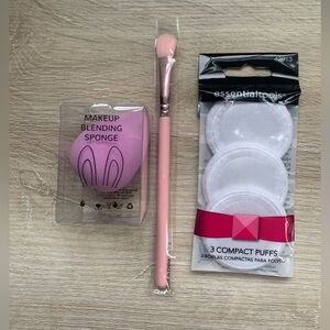 Assorted Beauty Tool Bundle- Blending Sponge, Shadow Brush & Compact Puffs